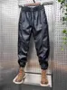 Herenbroek 2024 Winter Winddichte en warme herenleren broek met koude weerstand en fluweelverdiking Mode Jeugd strakke borst Casual PantsL2405