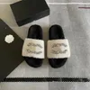 Hot style Tazz Slippers Sandal Chaussures décontractées Designer Mule Indoor Teddy Bear Mens Hiver Channel Luxurys Fur Slip Fur Femme Chauffle Loafer Sandale Sliders Wholesale