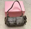 24ss tasarımcı çantası 7a kaliteli çantalar kadınlar miui hobo vintage deri y2k omuz