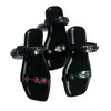Цветные сандалии для женщин в большом размере новые женские летние тапочки для 2024 года пляжные туфли с плоским дном Черный лебедь Священные блестки розовые женщины плоская сандалия