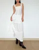 Femmes blanches Butte sans bretelles Frankies Smocking Slip Christabelle Ruffle Maxi Robe Sunrose 240423