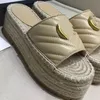 2024 Womens Platform Sandaler Espadrille Flat Sandals tofflor Denim Straw Sandal Denim Platform Slid Angelina Canvas Slips On Loafers 5.9 04