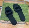 Designer Slide Woman Rubber Sandaal platte slipper uitgehakte muilezel pool Comfort Glaasjes huis flip flops zomer strandschuifregelaar