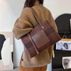 Luxury Brand Trending Purses Hot Sale Vintage Travel Bags large capacity personalized make up bag Handbags For Women 240516