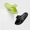 Terlik 2024 EVA Nefes Altısı Anti-Slip Giyim Dayanıklı Küçük Kelebek Ayakkabıları Erkek ve Kadınların Düz Renkleri Yumuşak