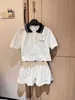 Designer a due pezzi Brand Brand Trendy Zhang Yuanying stesso stile M1U Polo Collar Shirt A-Hem Skirt Pants Academy JK Set Slip Fit for Women H5TP