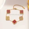 Van Clover Bracelet Luxury Designer Bijoux Four Leaf Bracelets 18K Gold Plate Agate Diamond Fashion Van Love Chain Chaîne pour femmes Gift Gift Party Wholesale