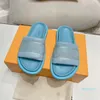 15A Designer Bliss Comfort Flat Sandale Hommes Femmes Pool Pool Oreiller Sandales Couples Slippers Summer Fashion Fashion Beach Slippers Slides 35-45 5.9 01