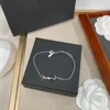 Роскошный дизайнерский браслет мужчины роскошные буквы Love Braclets Металл нелегко исчезнуть мини -подвесной кулон золота дизайнер для женщин -дизайнеров для женщин