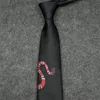2024 Erkekler İçin Lüks İpek Kravatlar Tasarımcı Boyun Kravat İş Partisi Düğün Takım Boyun Hediye Kutusu Lüks Kravat Siyah Çizgiler