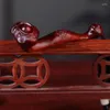 Figurine decorative Ruyi Sandalo rosso intaglio ad alta densità di olio che significa bene da inviare anziani in legno China Figurina Moderne