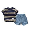 Set di vestiti per ragazzi Summer Children Cotton Tshirts Denim Shorts 2 pezzi Sump Sports Abito per tute da jogging per bambini abiti per bambini 5y 240426
