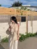 Frauenblusen französische süße Mädchen Rüschen ärmellose Neckholder Hemd Hemd Sommer Schlanker fit unregelmäßig kurzer Top -Mode -Kleidung