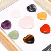 Frames Crystal Gemstones Box Organizer för Stones Storage Rock Collection med 8 hjärtformade kristaller Display