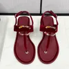 Luxury Gem Flip-Toe Womens Thongs SEUDE SANDAL Metal Designer Lambs Sandale à talon plat Velvet Flip Flips