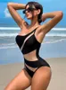 Mulheres de malha de banho feminina Black Mulher Mulher de um peito de ombro 2024 Sexy High Cut Monokiny Push Up Bathing Suits Beachwear