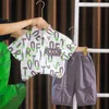 Set di abbigliamento per bambini estate 1 ° compleanno outfit da ragazzo 2024 in stile coreano camicie a maniche corte e pantaloncini