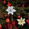 装飾的な花5pcs 13cm人工ポインセチアクリスマスフラワーデコレーションブルームベリー吊り下げ装飾装飾