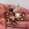 Broszki kolibry w kwiatach broszka pinem rhinestone faux perły Emalia biżuteria dla kobiet