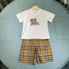 BB Designer Kinderkleding Sets Boy Girl Casual Outfit Baby Kids Luxe mode Korte mouw Shorts Lange rok Plaid ouder-kind kleding Broeder en zusteroutfits