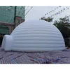 Centro per eventi impermeabili per tenda a cupola igloo gonfiabile con porte del ventilatore ad aria per una mostra di nozze per feste all'aperto 10 m di diametro (33ft)