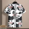 Camisas casuais masculinas Kawaii Unisisex Cirche Anime Cow Padrão para homens Tamas de mangas curtas de verão Botão de camiseta de tamanho grande