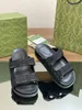 2024 سلسلة الربيع المبكرة Buckle Beach Sandals Slippers الرجال والنساء مع نفس مصمم الأزياء الفاخرة Size35-45