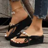 Kapcie kobiety swobodne buty plażowe letnie klin obcasy bez poślizgu klapki klapki moda wiązka Bowknot błyszczące kryształowe sandały kryształowe
