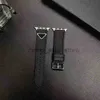 Sangle de montre de créateurs pour Apple Watch Band 42 mm Stractures en cuir souple de luxe Iwatch 8 7 6 5 4 3 2 groupes Classic Letter Watch Band pour hommes