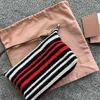 Netizen Mesmo estilo 2024 Nova listra versátil bolsa de mão feminina estilo ocidental Moda One ombro Saco de crossbody Summer 240511