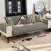 Stoelbedekkingen Chenille Non-Slip Sofa Cover Tarwe Stripe Sofas kussenhanddoek voor woonkamer alle seizoenen Universal Couch Protector