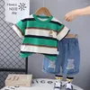 Ensembles de vêtements Vêtements pour les enfants 2024 Été Baby Baby Boys Girls Set Cotton Casual Striped Short à manches courtes et shorts pour enfants