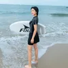 Swimwear Women Conservative Femme Femme One Piece Switsuit With Jirt Front Zipper Saisir à manches courtes Saisie de plage Rashguard