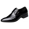 Chaussures décontractées Slip on Wedding Cuir Costume Men de chaussures Business Lace Male Mâle confortable Vêtements pour hommes