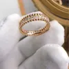 Bijoux Master Designs Anneaux de haute qualité Ring étroite Femelle Gold avec Van Common