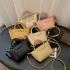 Les magasins de sacs de créateurs sont à 95% de réduction 2024 Nouveau petit pain français Mini Dumpling Single Sac à main Crossbody Womensgjev