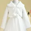 2022 jaqueta de inverno branca meninas meninas Capes quente manga longa de casamento de casas de floresta de jaqueta de casaco de noiva