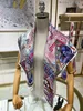 Designer Silk Scarf Lettera Fiore Stampa Twill Luxuria Sciarpa alla moda H Summer Crena Copertina Copertina Famella Famina Copertura Coppa Bianca Bianca