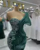 2024 Hunter Green Plus size Abiti da ballo per occasioni speciali RAMMIDER ONE SCAGLIE SULLA SULLA SULLA TASSELLA COMPLEANNO Abito da festa di compleanno Secondo ricevimento Am884