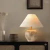 Lampes de table Wabi-Sabi Style Room Decoration Lampe en céramique Simple Retro Bedroom Bedside Canapa Côté Armoire Lighting Ornaments Bureau