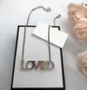 Designer Chain Valentines Day Gift Necklace Womens Populära kedjor Alla matcher temperament Män och kvinnor par halsband D22110807JX8397968