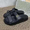 Designerinnen Frauen Sandalen Luxus Kalb Leder Raffie Dicke untere Sommer gewebte Herrenrutschen Dad Sandal Beach gesteppte Mode-Freizeitschuhe 36-46 mit Kiste