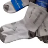 Chaussettes masculines Nouvelles chaussettes de sport semetées à serviette une carte trois paires de chaussettes noires blanches et gris à mi-longueur ycfu