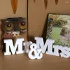 Couvre-chaise Mr Mme White Letter PVC Sign for Rustic Wedding Decoration 3pcs / Set Favor Marié Table de fête Ornements Po Props Gift