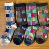 Chaussettes masculines automne et hiver nouvelle impératrice occidentale Dowager Saturne broderie double aiguille double way block à carreaux à carreaux moyens chaussettes empilées ygt9