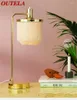 Lâmpadas de mesa Outla pós -moderna Lâmpada Creative Tassel Shade Romantic Desk Light LED Decoration for Home Hedgeide