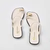 Sandales pour femmes tongs tongs Femme Randonnée Mules Sandal Mules pour femmes Slippers Smlip Summer Shoes Sale