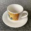 マグカップパターンのカスタマイズ高品質の骨中国コーヒーカップとソーサー英語アフタヌーンティーセットレッドデザートギフトのアイデア