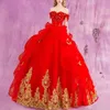 Robes de quinceanera Robe de balle rouge 2018 avec appliques en or au large du train de balayage 3D Fleur Ruffles Prom Party Robes pour Sweet 15 294F