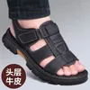 Сандалии 2024 Подлинные кожаные мужчины Мужские летние открытые повседневные пляжные туфли для мужских тапочек Zapatos Hombre Sandalias